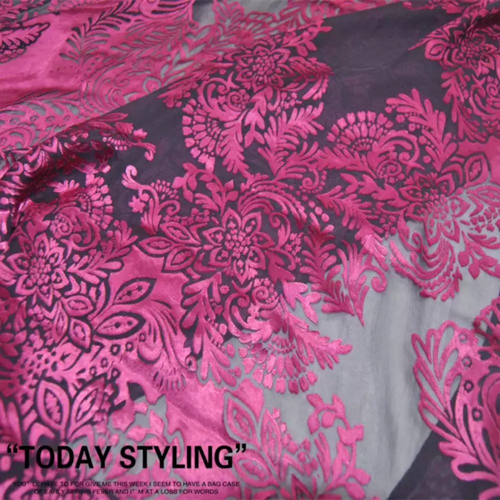 Robe Silk Women - ファッションラージピンクフラワーデザイン優雅なドレープ通気性のあるシルクバーンアウト生地女性用サマードレス魅力的なスリープウェアローブ