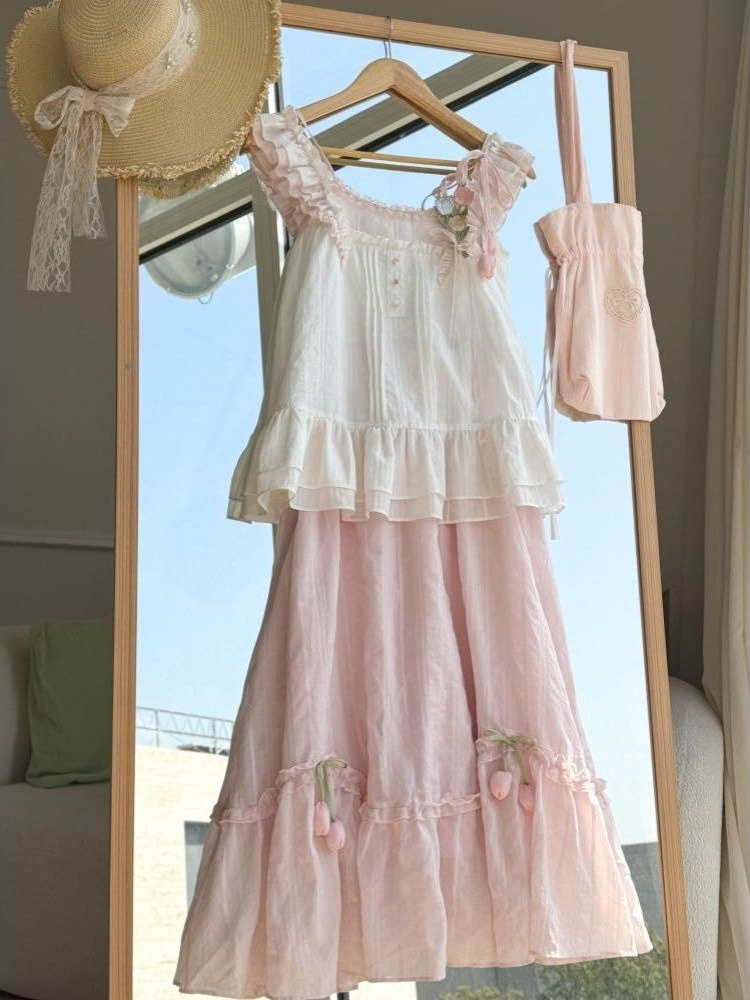 Cami Top Lace - 甘いかわいいフリルトリムチューリップ装飾ツーピースセット女性ホワイトピンクノースリーブキャミトップティアードミディスカート夏の日常着衣装