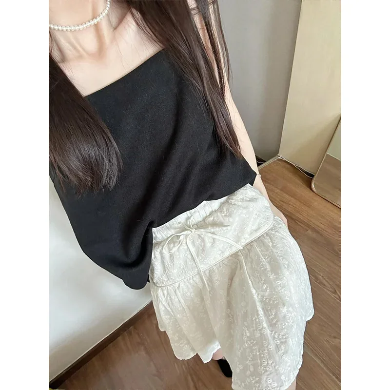 女性用ショートトップとミニホワイトレーススカートの2点セット - Cami Top Lace のレビューと価格