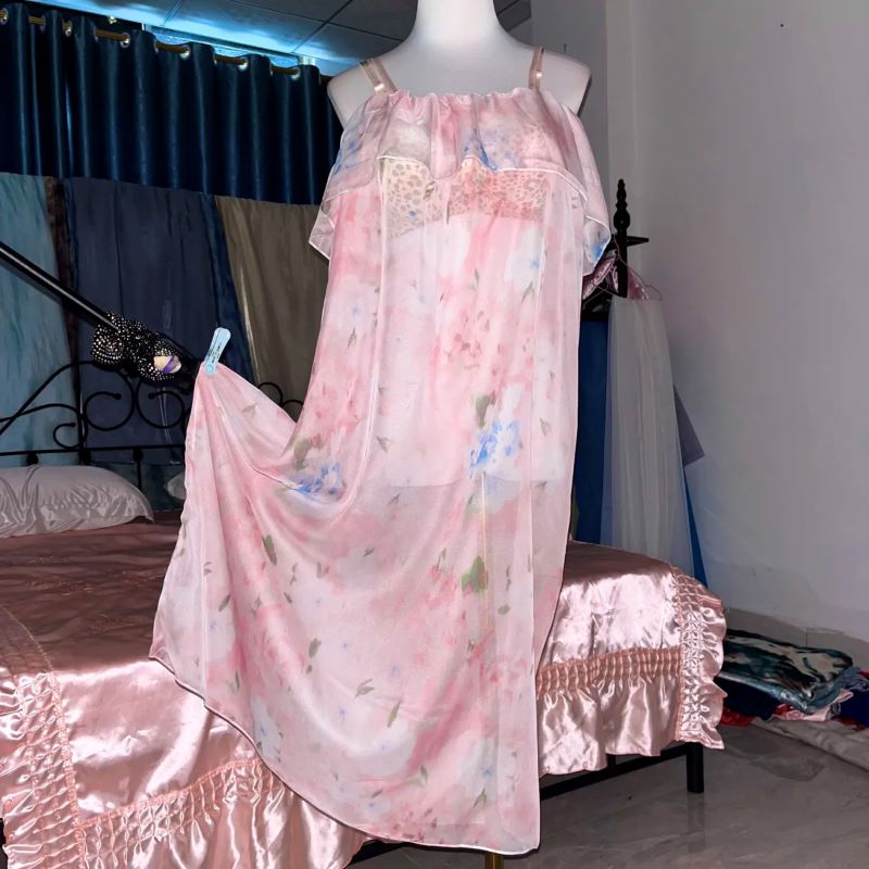 ピンクシルクプリントシースルーサスペンダーナイトガウンセット - Robe Silk Women のレビューと価格