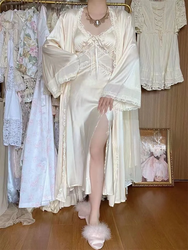 女性のためのフレンチスタイルのシルクのガウン,柔らかなレース - Robe Silk Women のレビューと価格